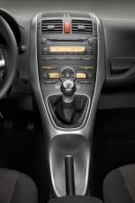 Toyota Auris 2010 года